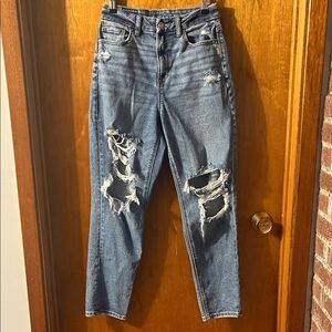 Woman’s American Eagle Outfitters Distressed Curvy Mom Jeans - Medium Blue 2